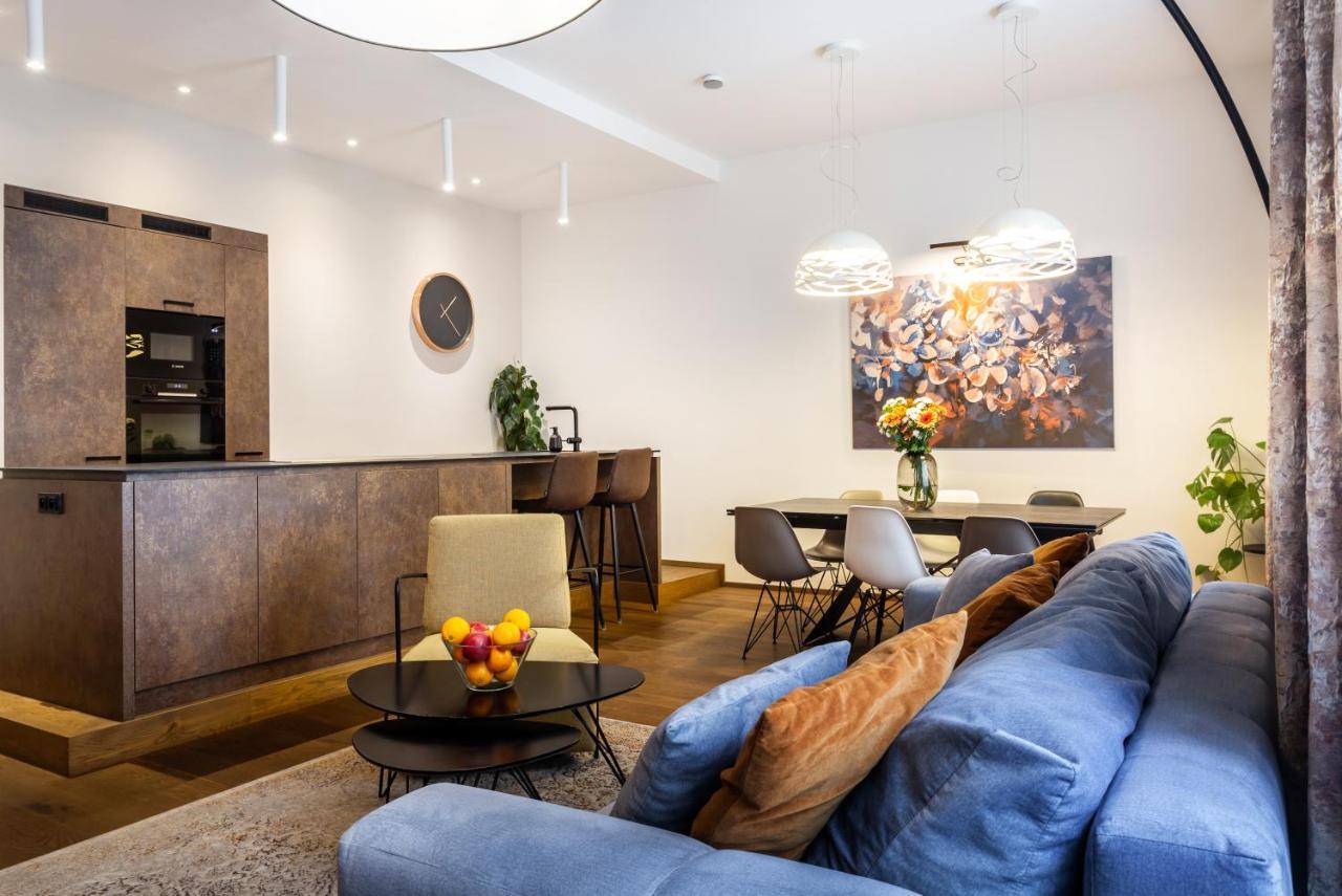 Luxury Riverside Apartamento