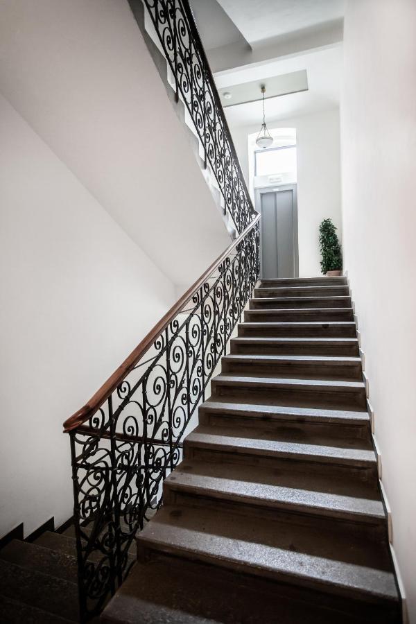 Luxury Riverside Praga